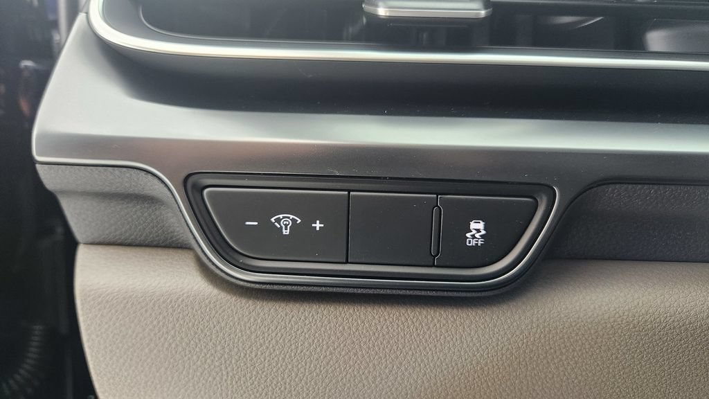 New 2027 Kia Carnival FWD image 24
