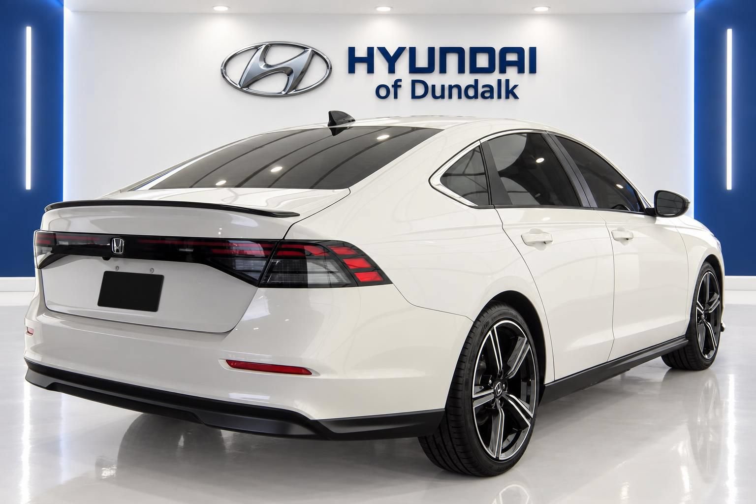 Used 2023 Honda Accord Sport image 4