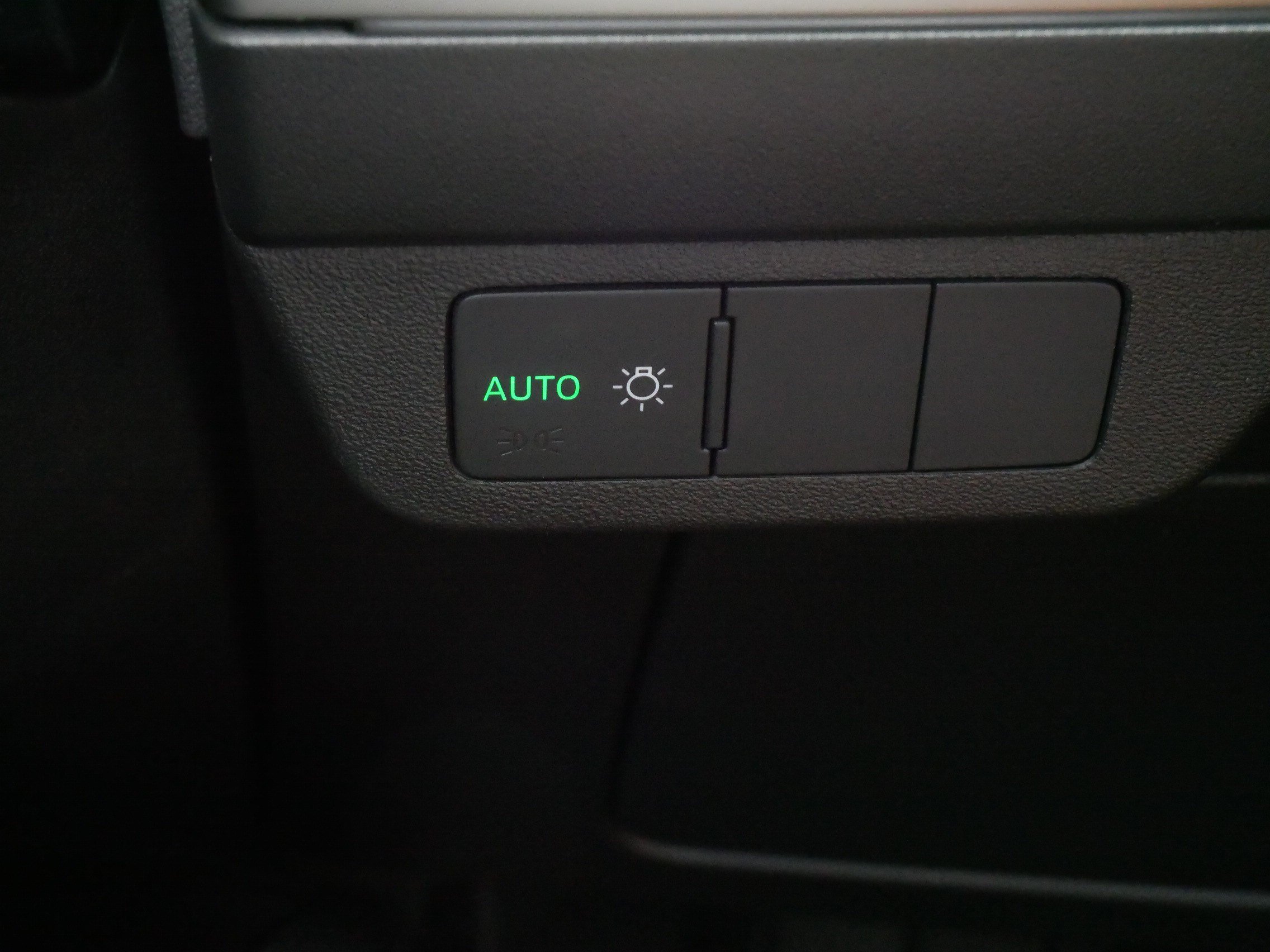 Used 2023 Audi Q4 e-tron Premium w/ Convenience Package AWD/4WD image 26