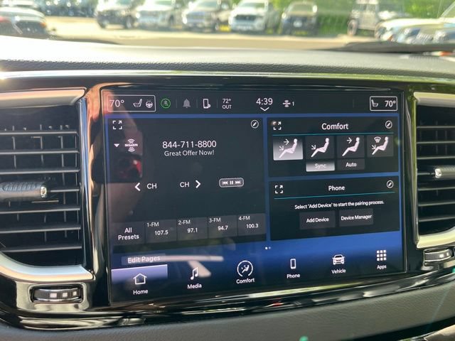 Used 2023 Chrysler Pacifica Touring-L FWD image 38