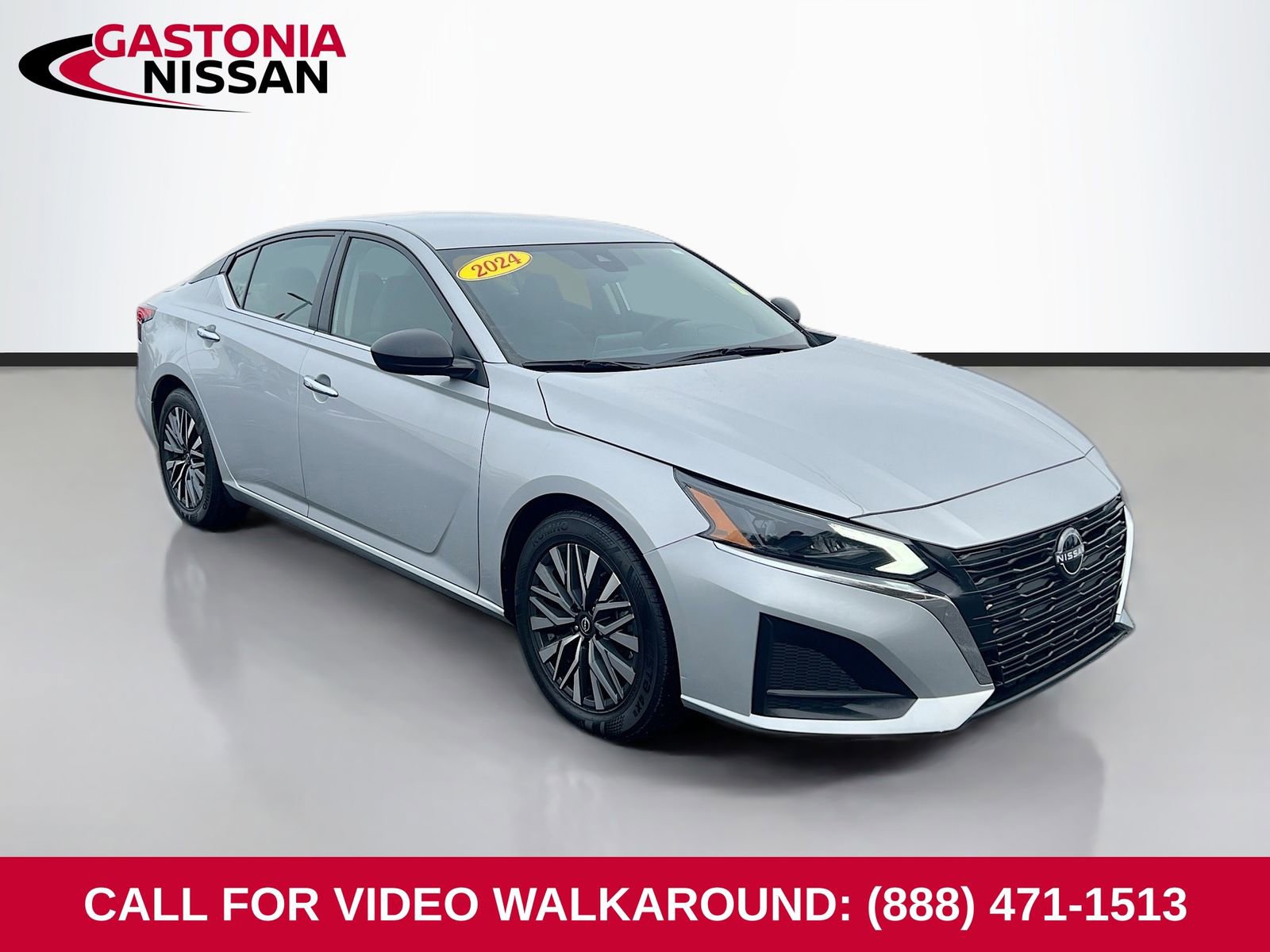Used 2024 Nissan Altima 2.5 SV image 1