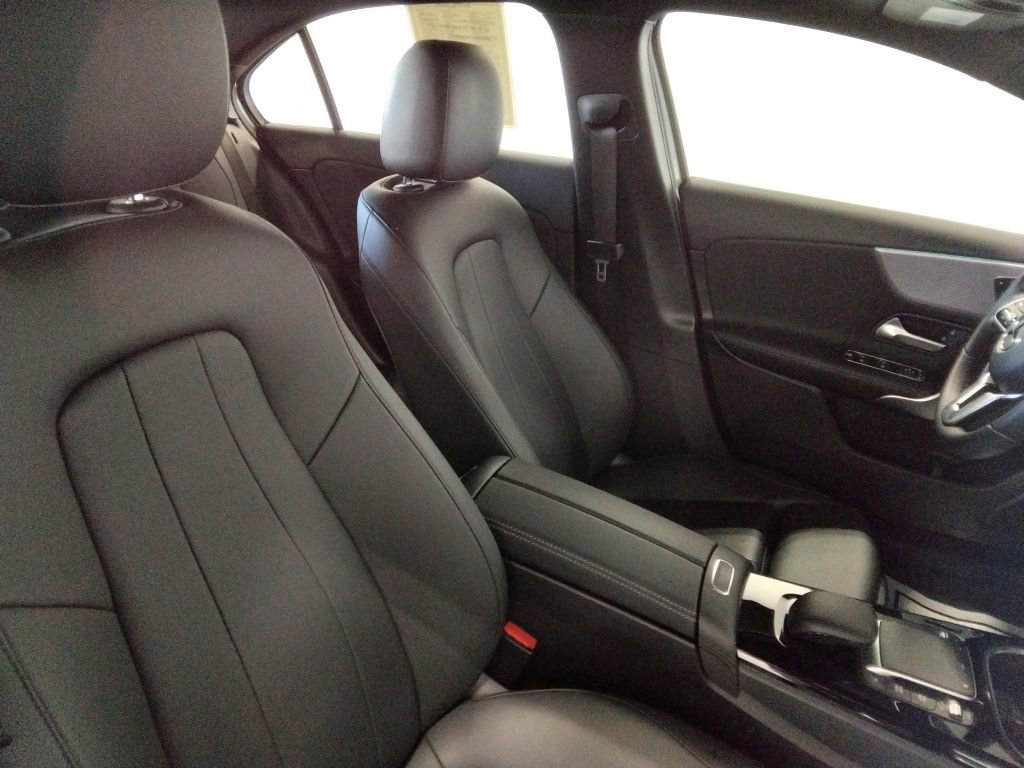 Used 2022 Mercedes-Benz A 220 A 220 image 44