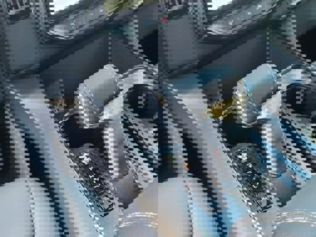 New 2025 Ford F150 Lightning Flash image 24