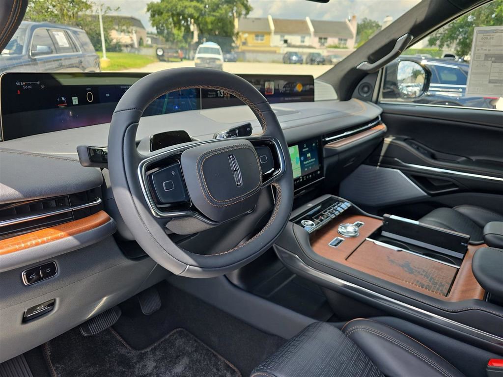 New 2025 Lincoln Navigator L Black Label image 19