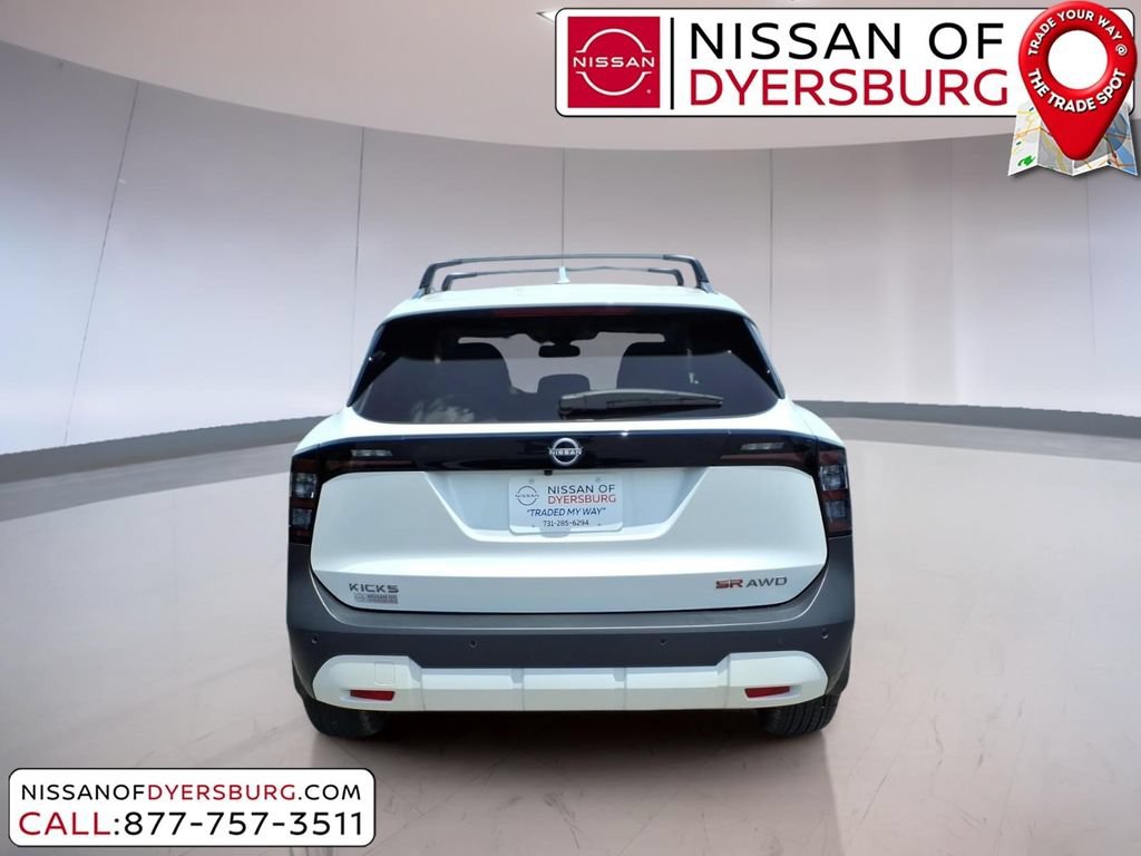 New 2025 Nissan Kicks SR w/ Illumination Package AWD/4WD image 4