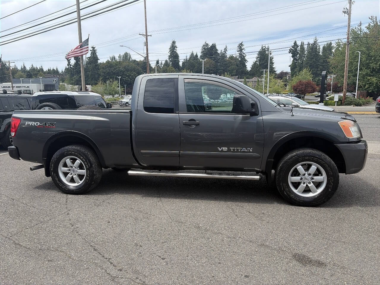 Used 2011 Nissan Titan PRO-4X AWD/4WD image 6