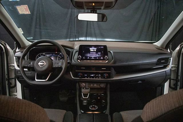 Used 2023 Nissan Rogue SV AWD/4WD image 21