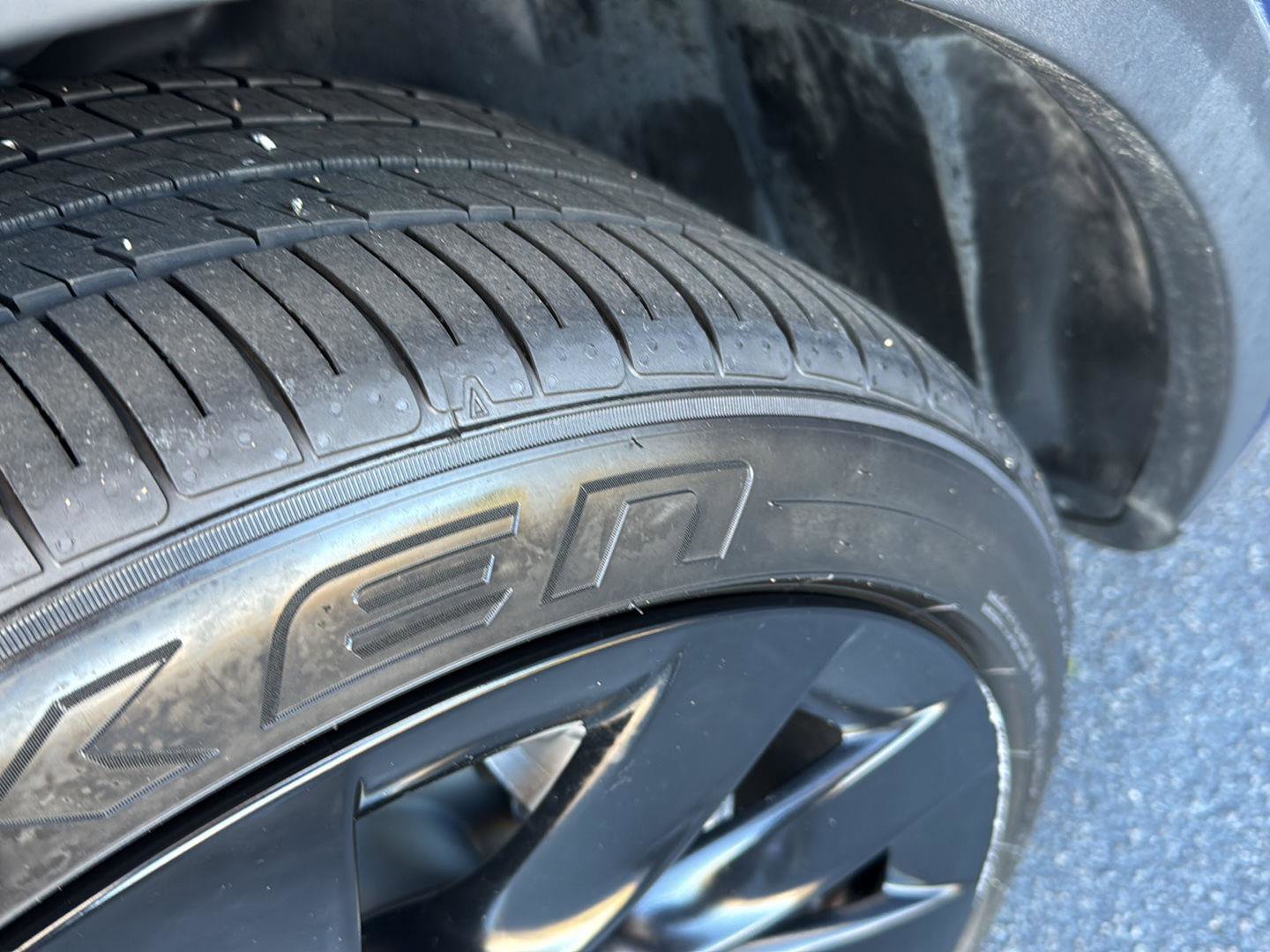 Used 2023 Tesla Model Y Long Range image 34