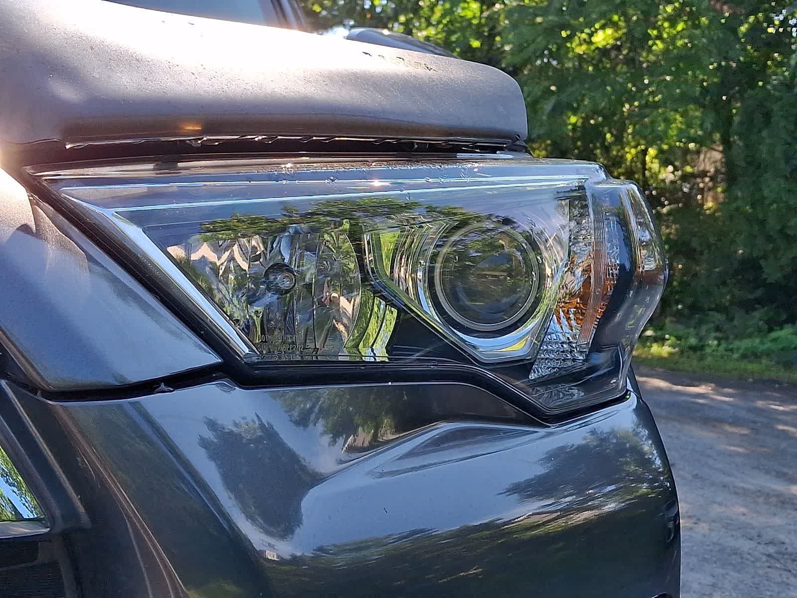 Used 2019 Toyota 4Runner Limited AWD/4WD image 4