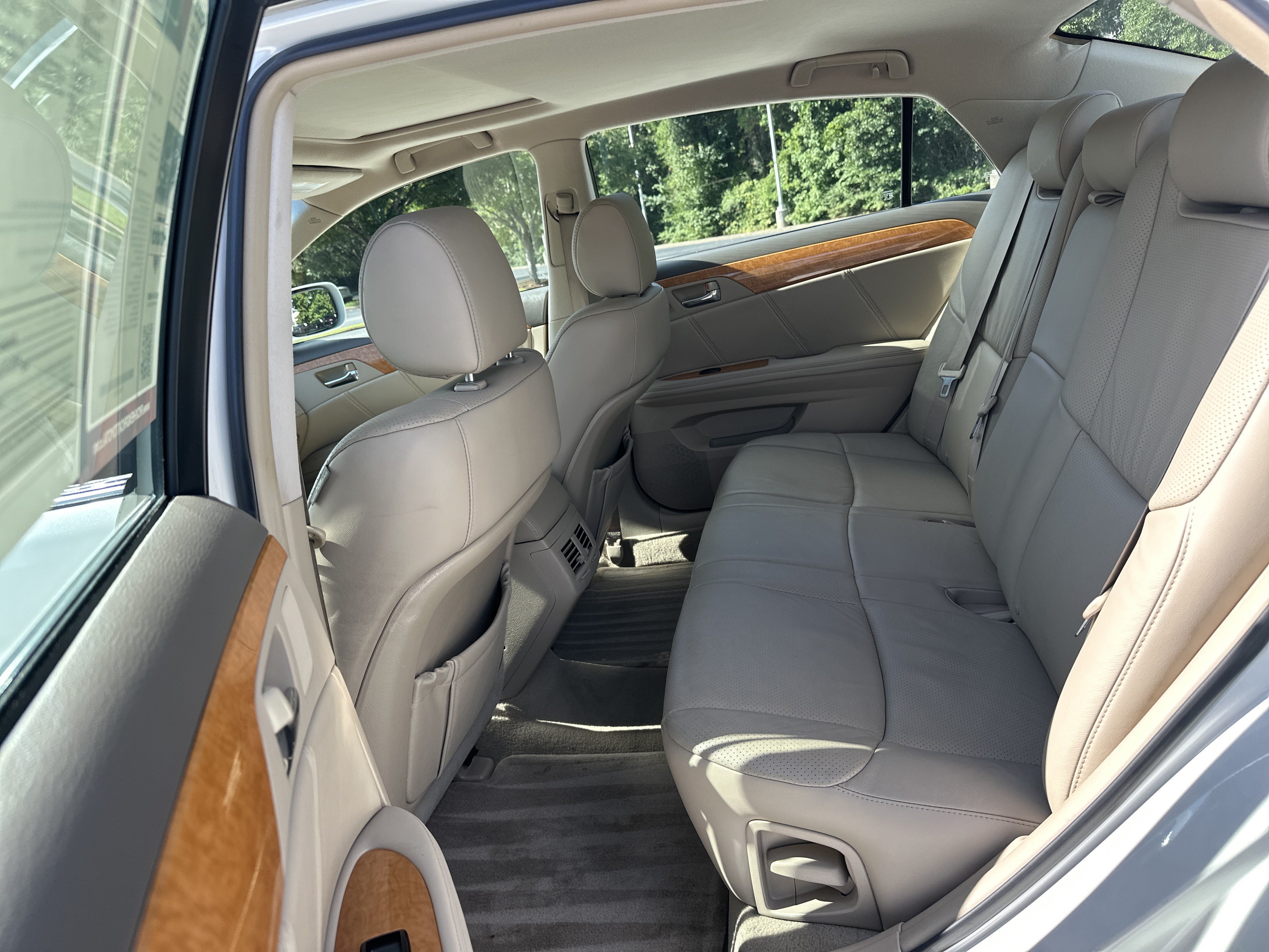 Used 2005 Toyota Avalon Limited FWD image 31