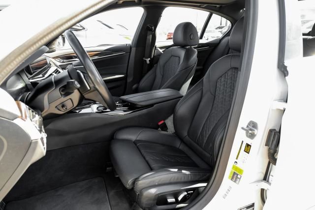 Used 2023 BMW 530e RWD image 41