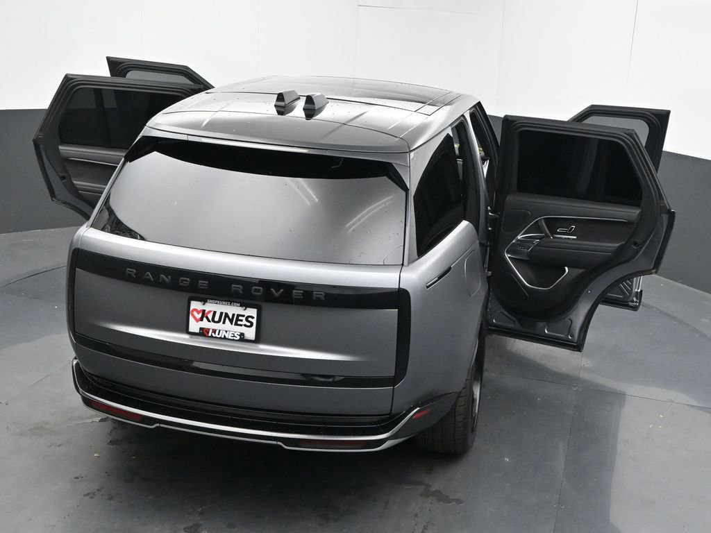 Used 2023 Land Rover Range Rover SE image 62
