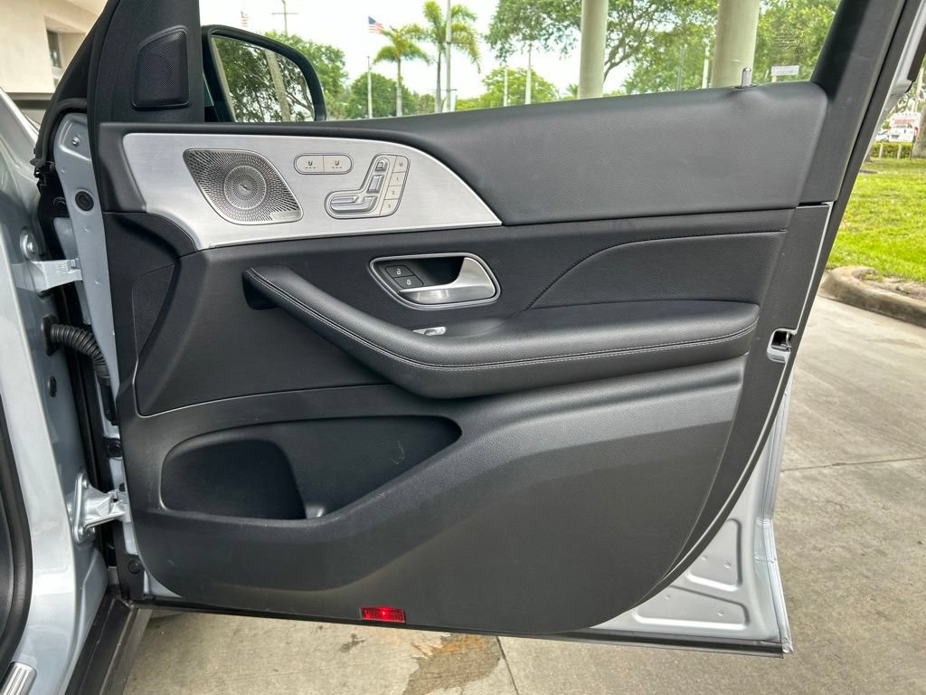 Used 2025 Mercedes-Benz GLE 350 4MATIC image 26