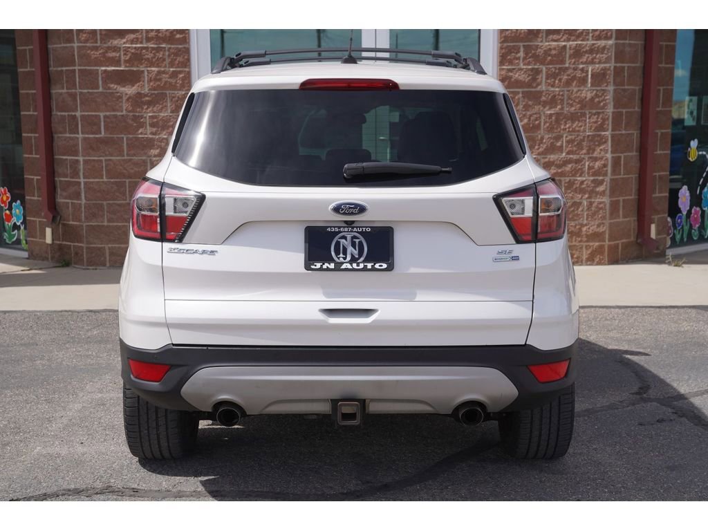 Used 2017 Ford Escape SE w/ SE Leather Comfort Package AWD/4WD image 3