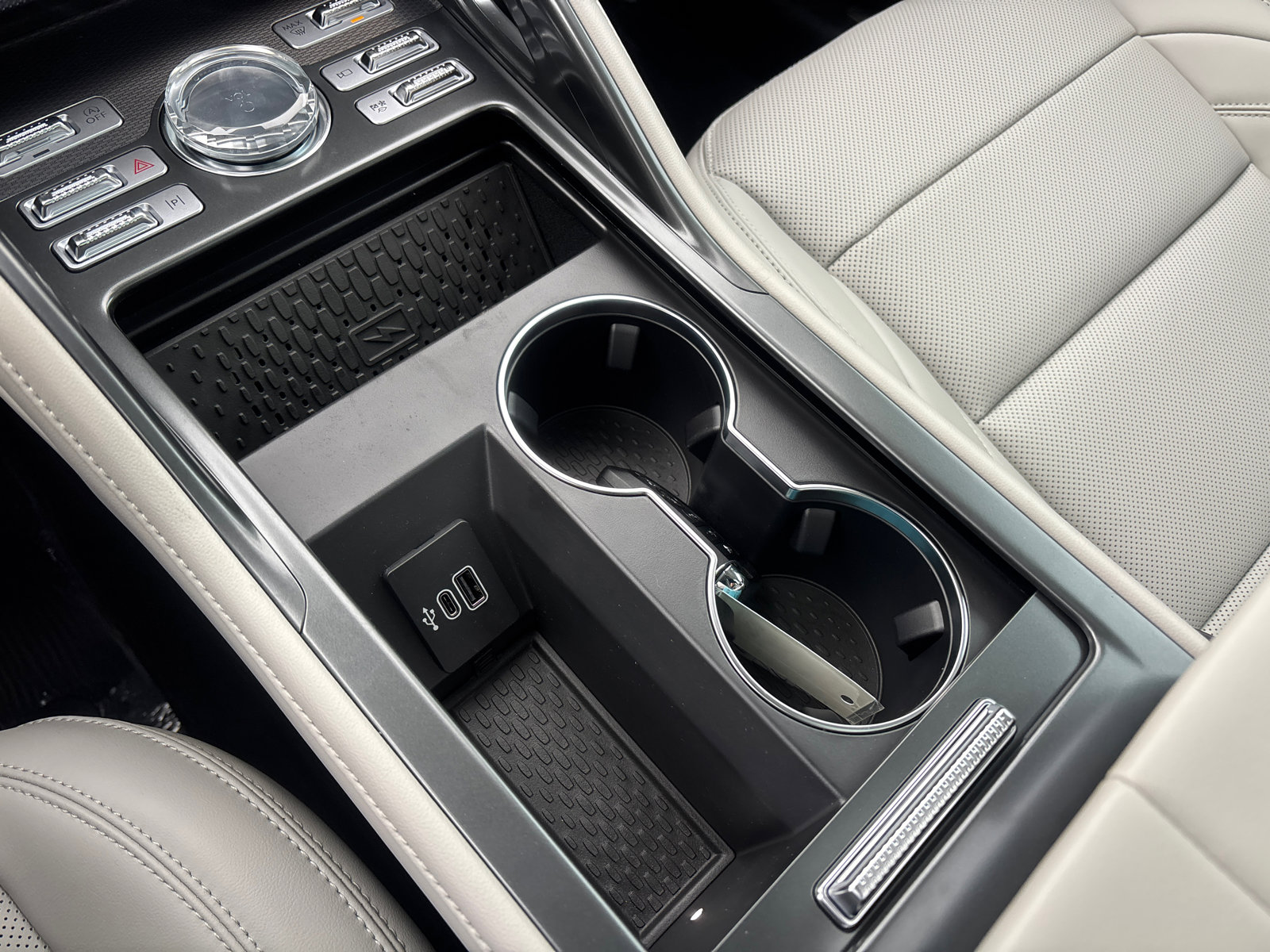 New 2026 Lincoln Nautilus Premier w/ Equipment Group 102A image 25