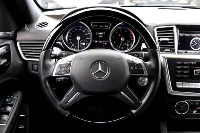 Used 2013 Mercedes-Benz GL 550 4MATIC image 29