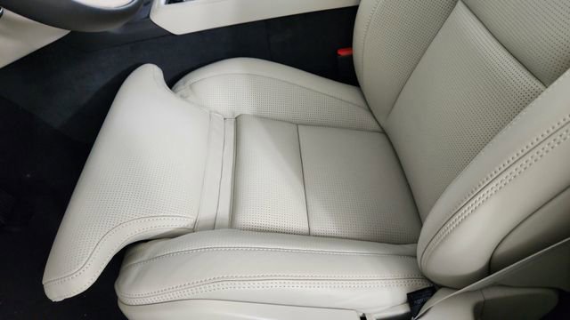 New 2026 Volvo XC90 T8 Ultra w/ Protection Package Premier AWD/4WD image 13