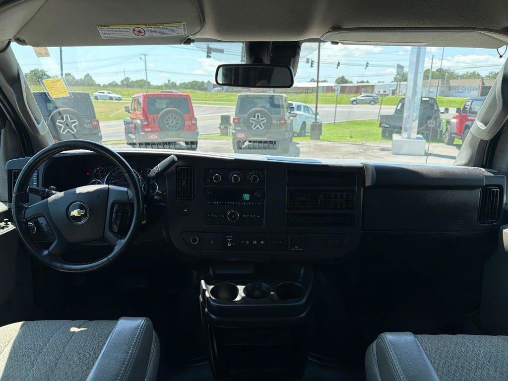 Used 2020 Chevrolet Express 2500 w/ Driver Convenience Package RWD image 21