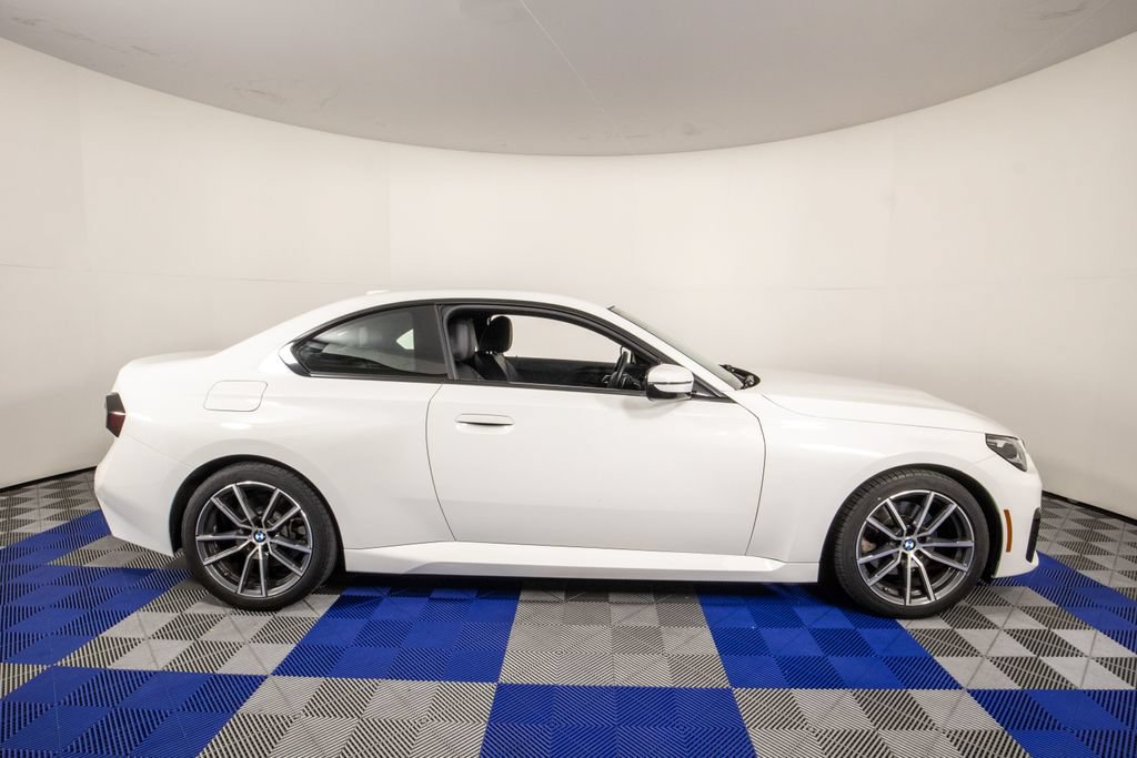 Used 2023 BMW 230i Coupe RWD image 4
