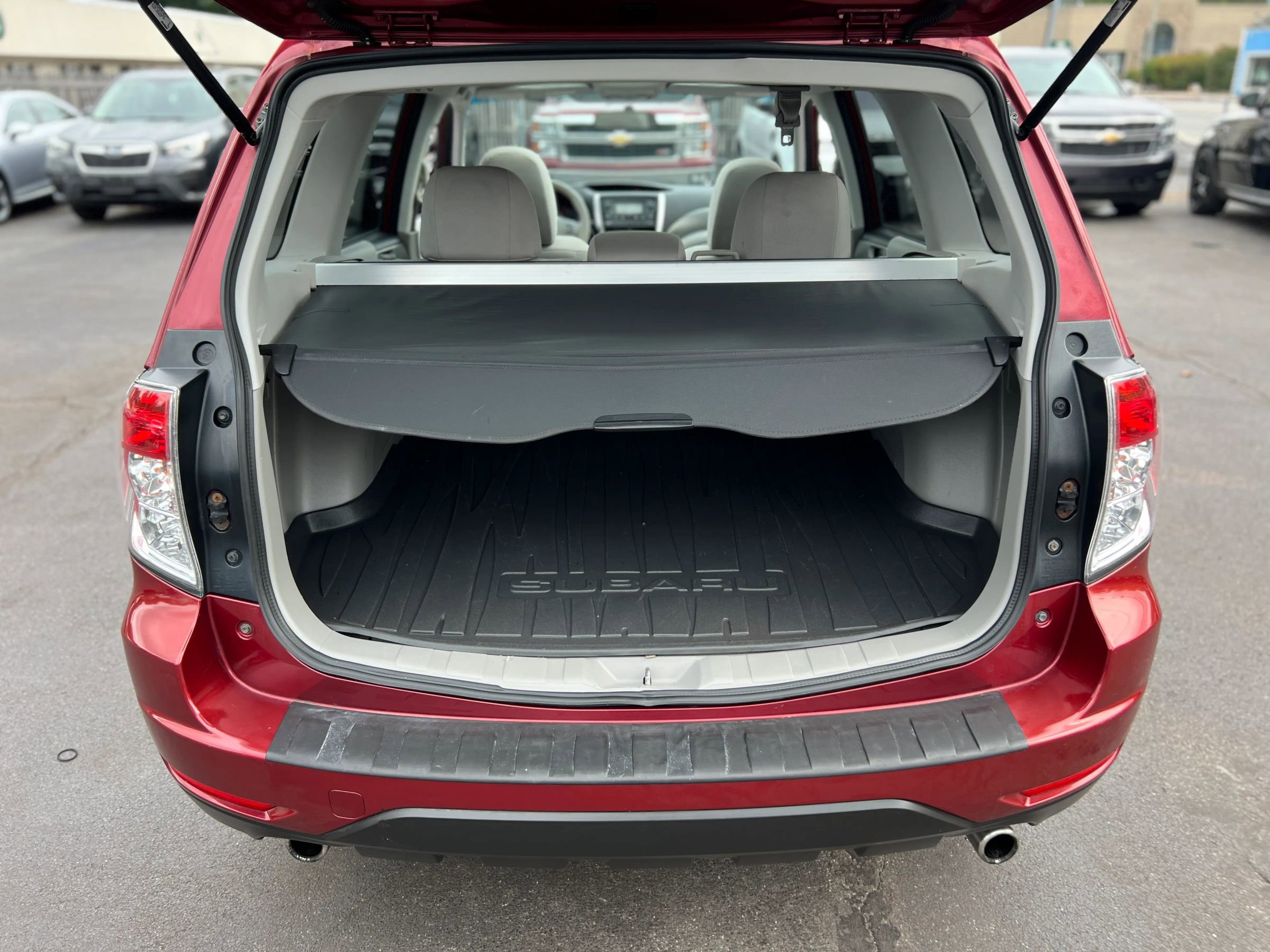 Used 2011 Subaru Forester 2.5X Premium w/ All-Weather Pkg image 31