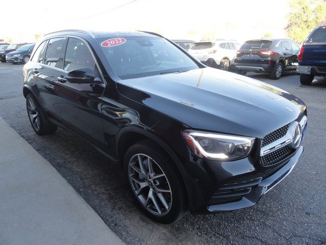Used 2022 Mercedes-Benz GLC 300 4MATIC w/ AMG Line image 3