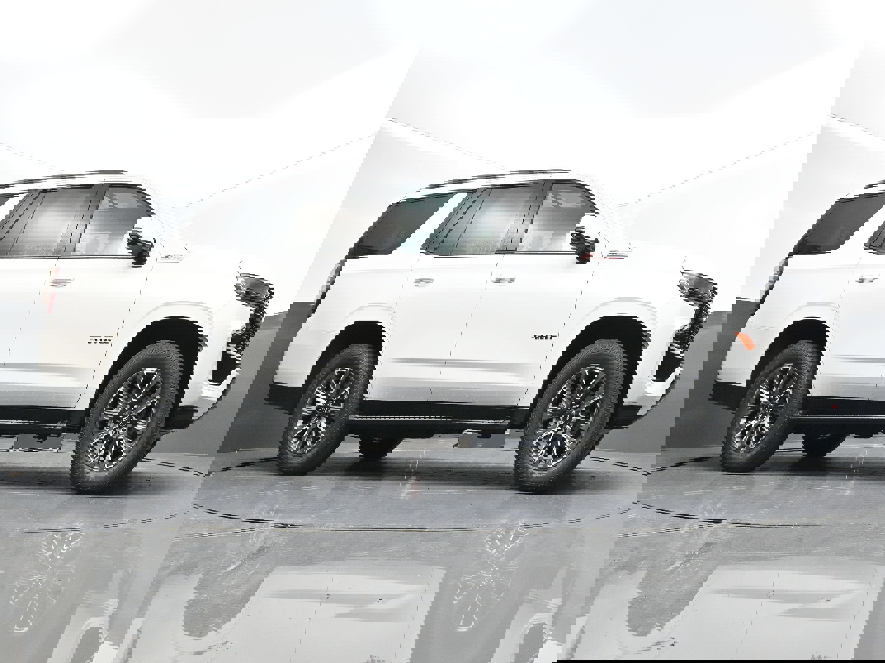 Used 2023 Chevrolet Tahoe Z71 w/ Luxury Package image 53