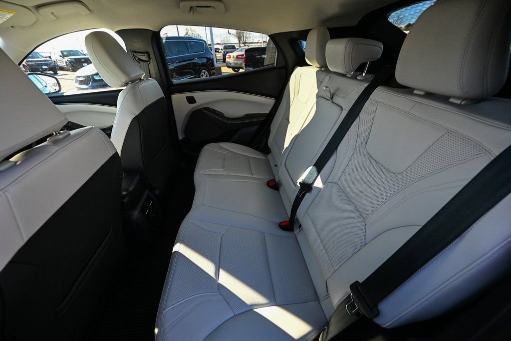 Certified 2025 Ford Mustang Mach-E Premium image 22