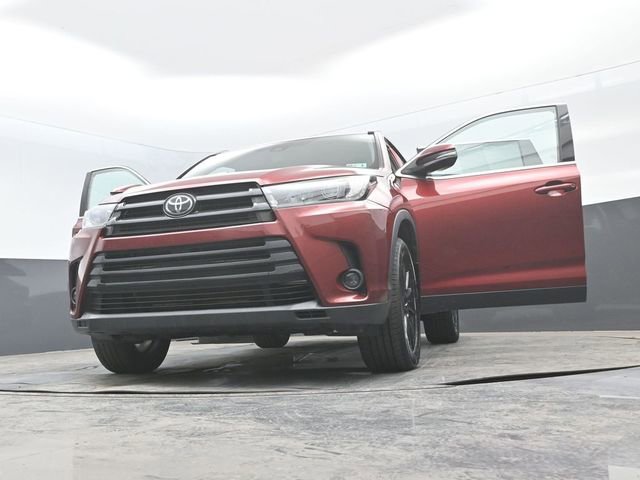 Used 2019 Toyota Highlander SE AWD/4WD image 32