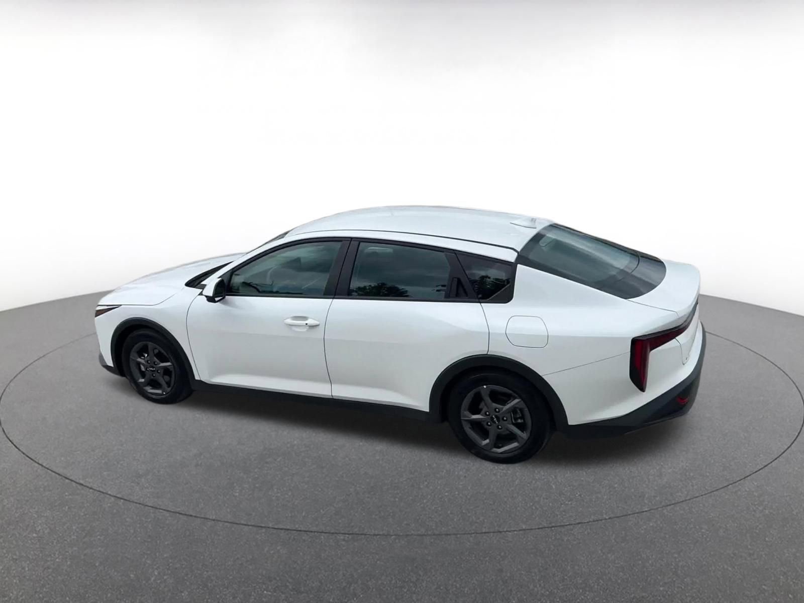 Used 2025 Kia K4 FWD image 10