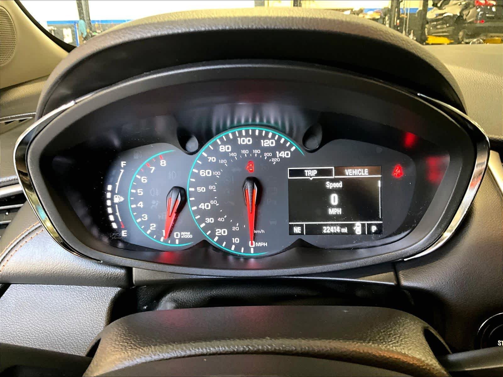 Used 2022 Chevrolet Trax LT w/ Midnight Edition AWD/4WD image 26
