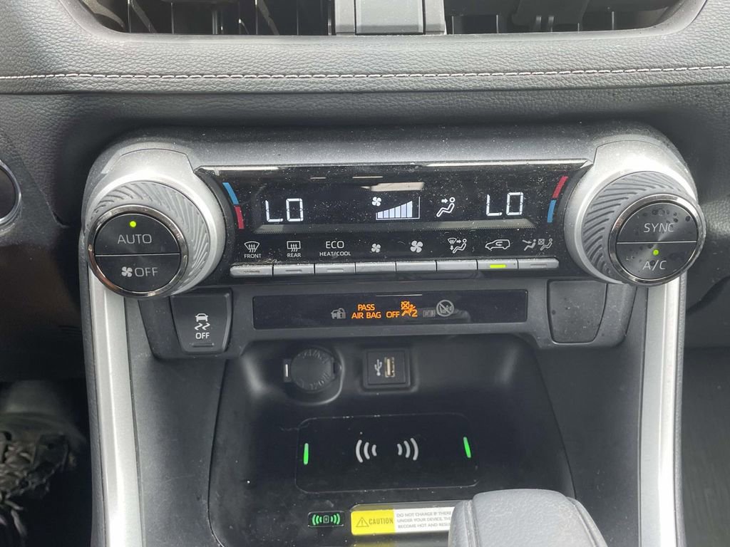 Used 2023 Toyota RAV4 AWD Hybrid image 32