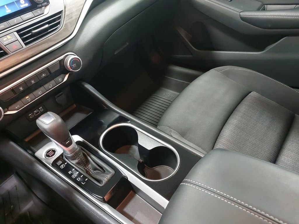 Used 2024 Nissan Altima 2.5 SV image 24