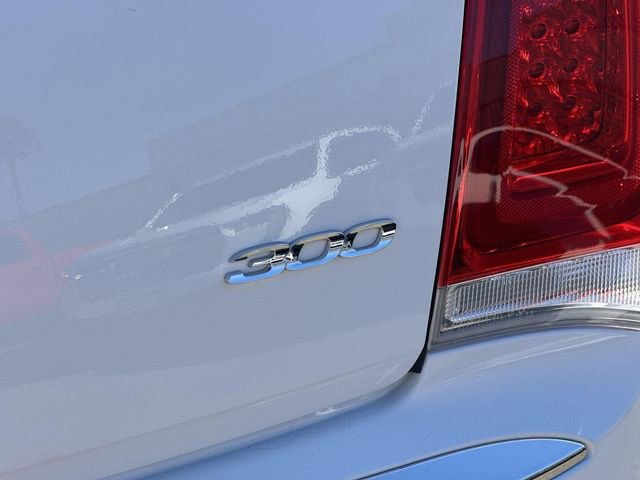 Used 2022 Chrysler 300 Touring image 30