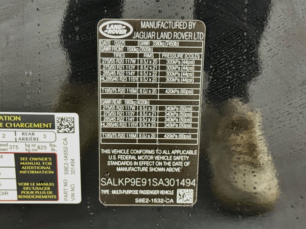 Used 2025 Land Rover Range Rover SE AWD/4WD image 33