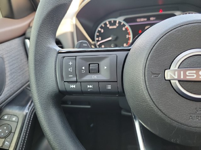 Used 2023 Nissan Rogue SV FWD image 20