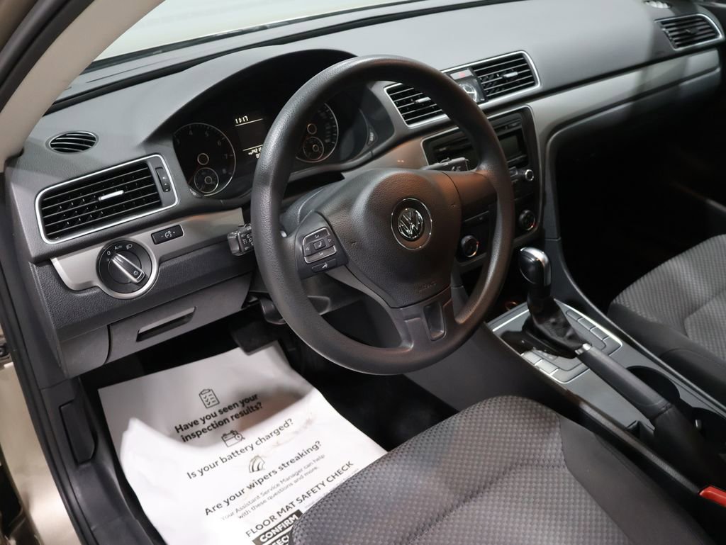 Used 2015 Volkswagen Passat 1.8T S image 14