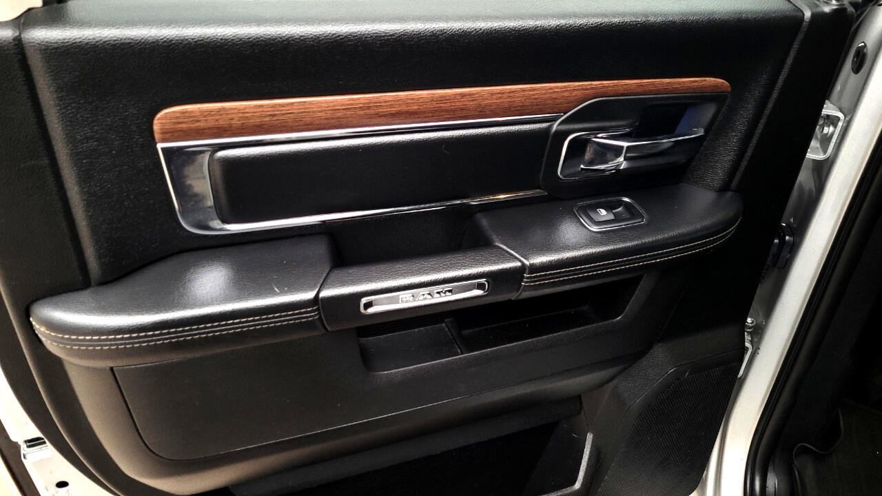 Used 2017 RAM 1500 Laramie image 39