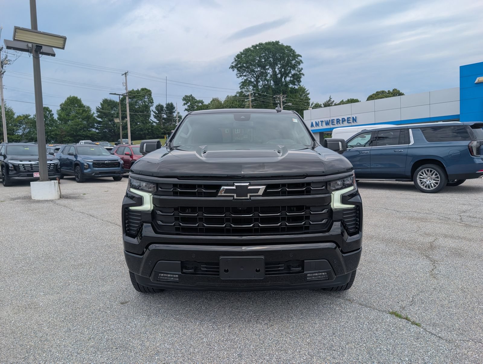 Used 2024 Chevrolet Silverado 1500 RST w/ Convenience Package II AWD/4WD image 8