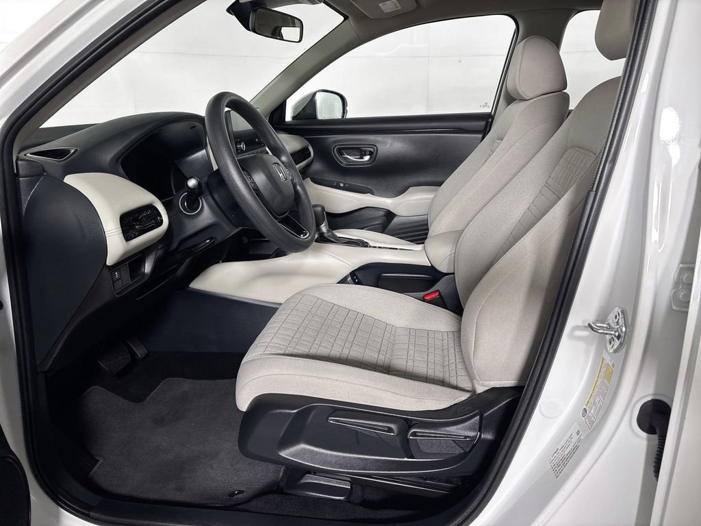 Certified 2025 Honda HR-V LX image 12