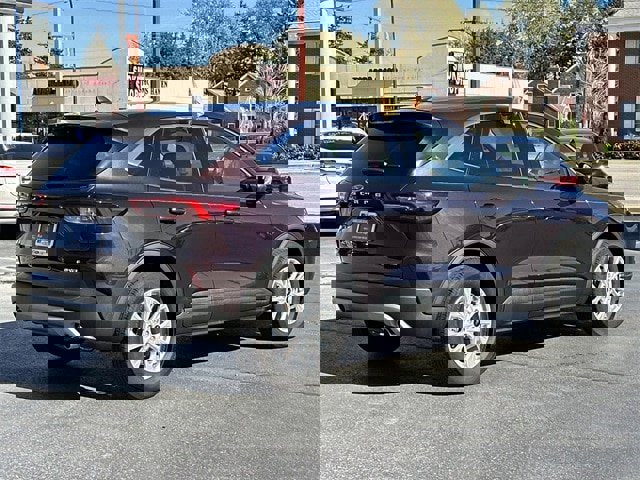Certified 2023 Ford Escape Active image 3