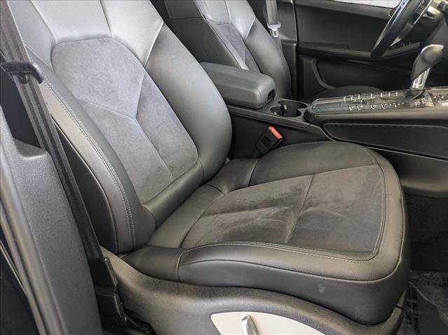 Used 2021 Porsche Macan AWD/4WD image 21