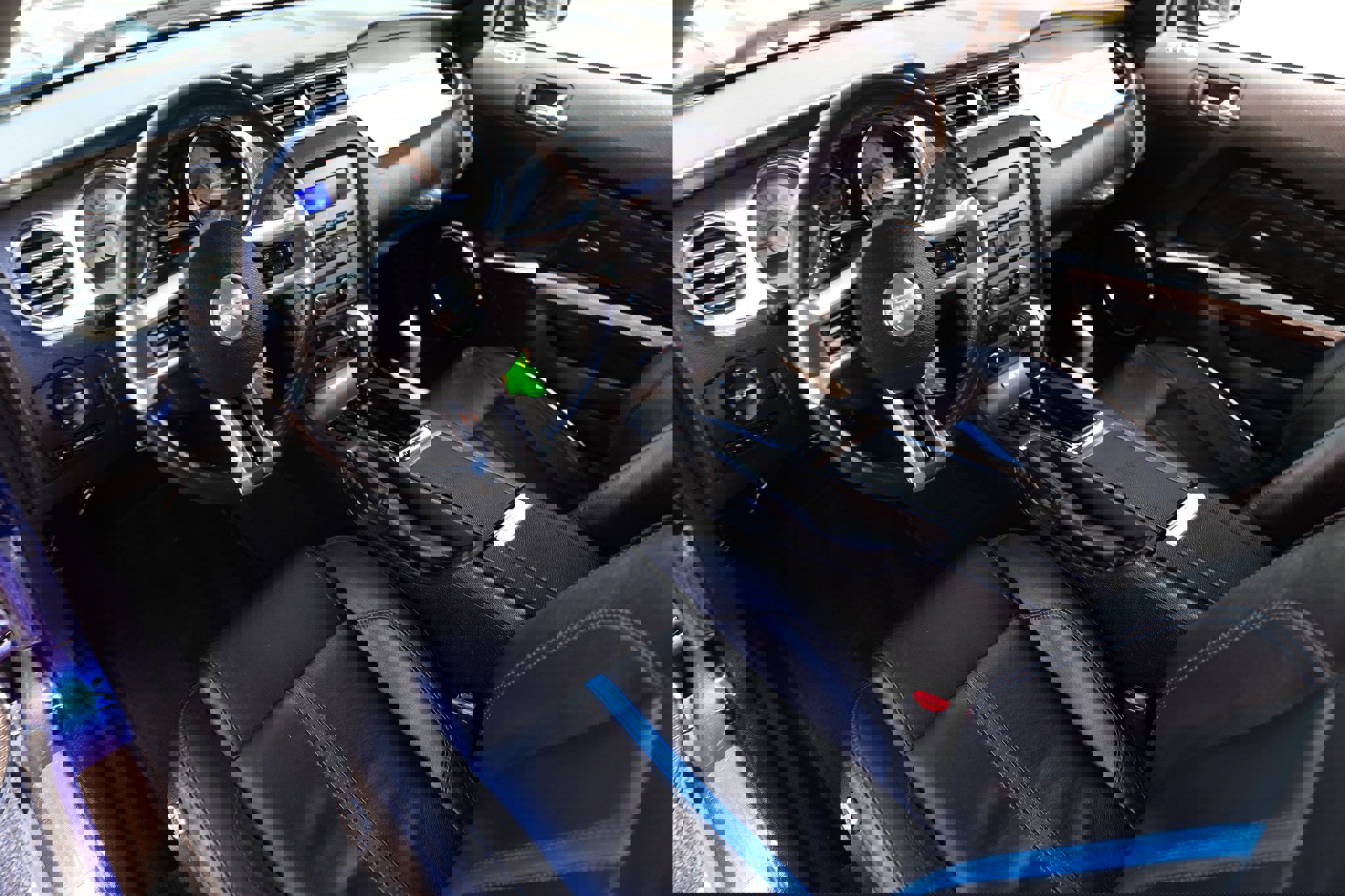 Used 2010 Ford Mustang GT image 6