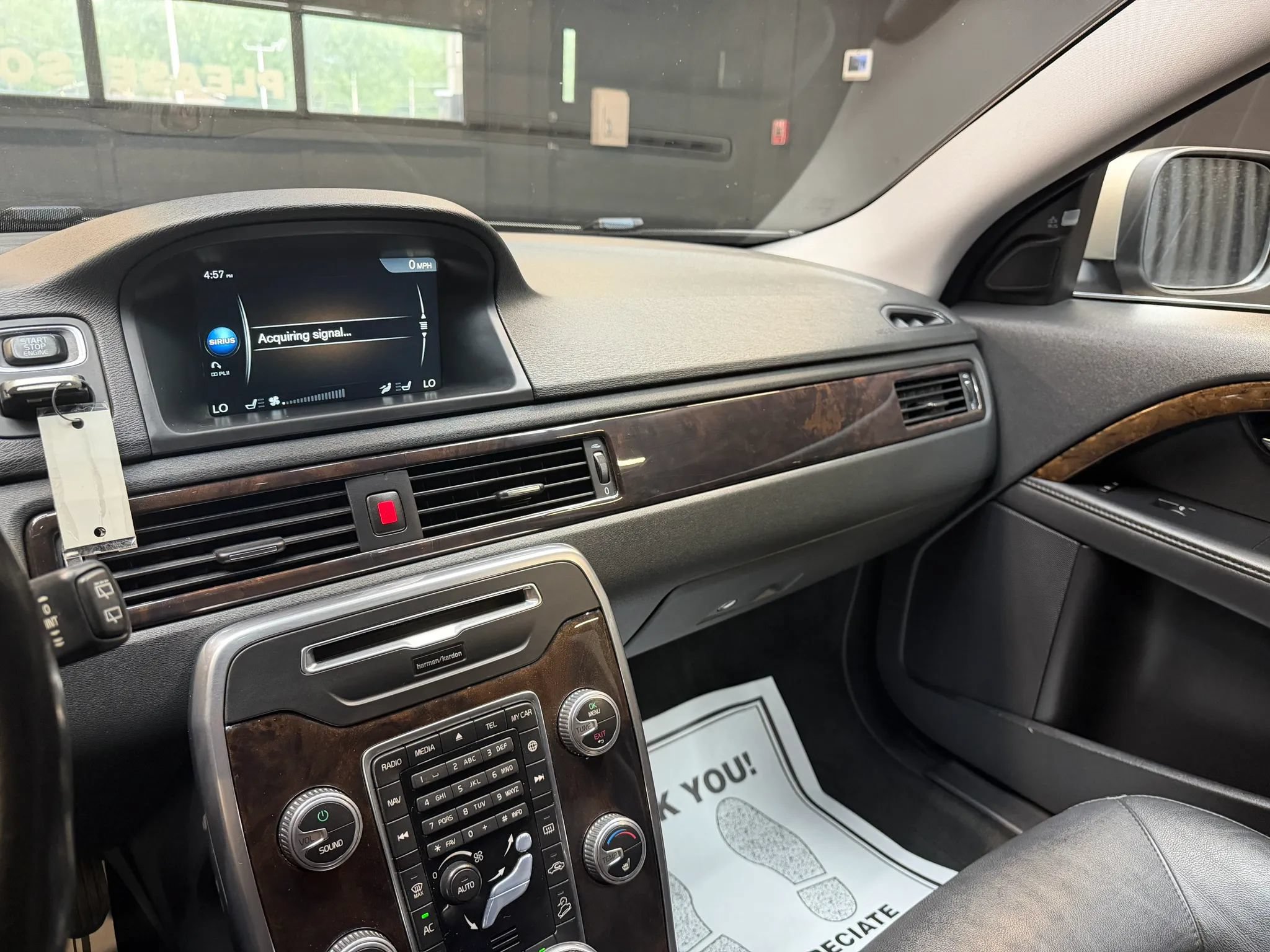 Used 2016 Volvo XC70 T5 Platinum w/ Protection Package AWD/4WD image 14