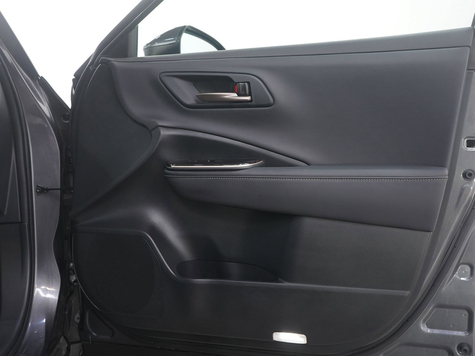 Used 2024 Toyota Crown Limited image 9