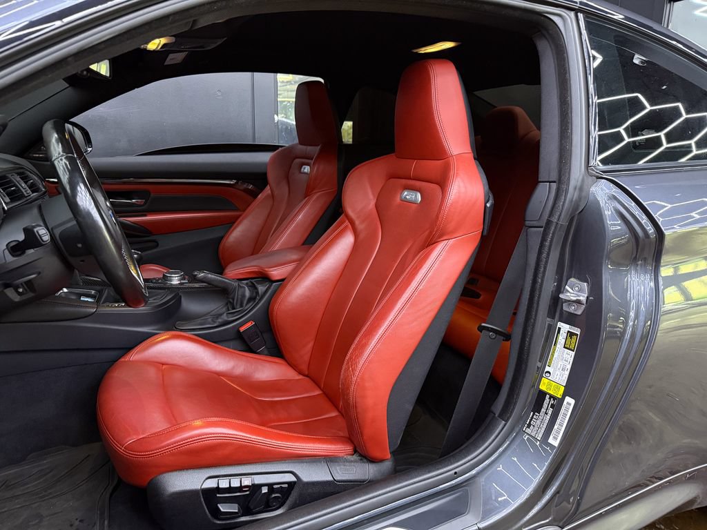 Used 2015 BMW M4 Coupe w/ Executive Package RWD image 16