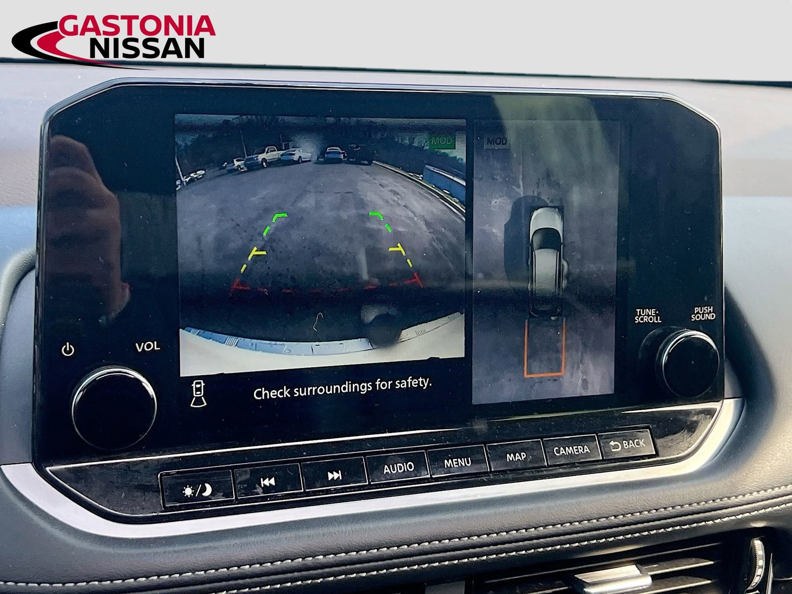 Used 2023 Nissan Rogue SL w/ SL Premium Package image 18