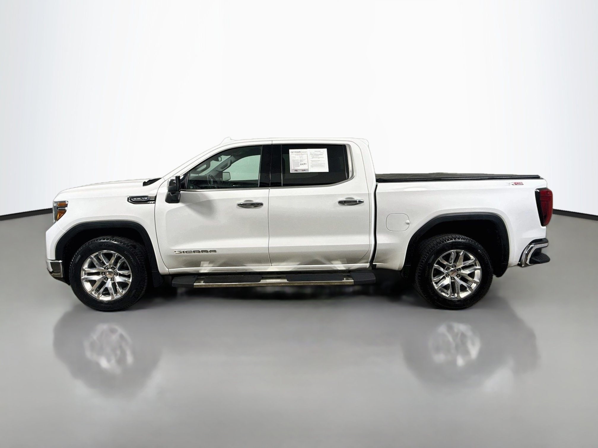Used 2019 GMC Sierra 1500 SLT w/ SLT Premium Package AWD/4WD image 4