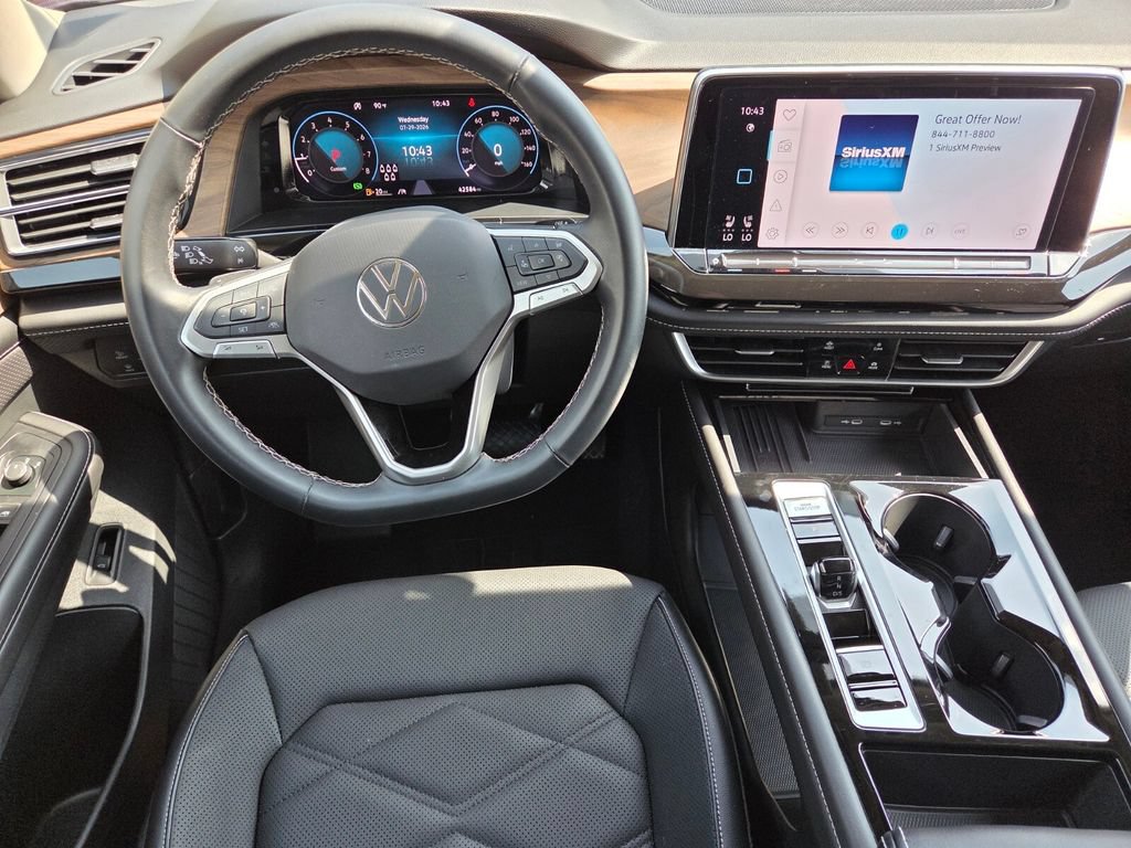 Certified 2025 Volkswagen Atlas SE FWD image 22