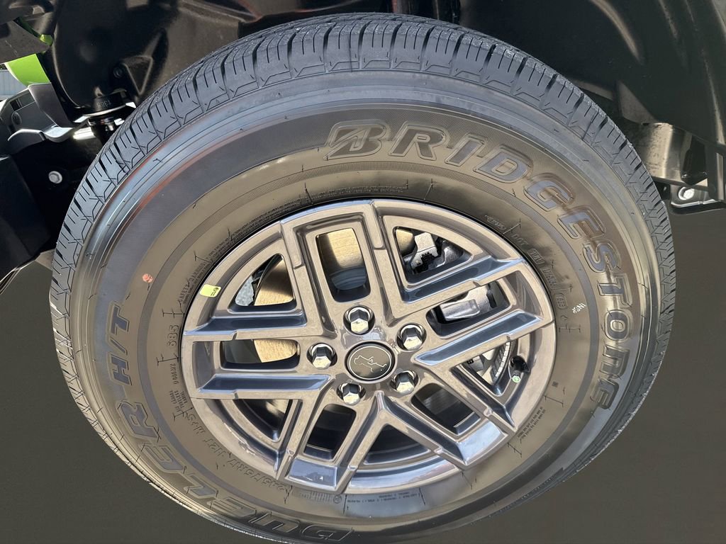 New 2025 Jeep Gladiator Sport image 11