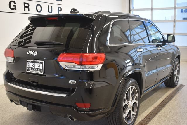 Used 2019 Jeep Grand Cherokee Overland AWD/4WD image 4